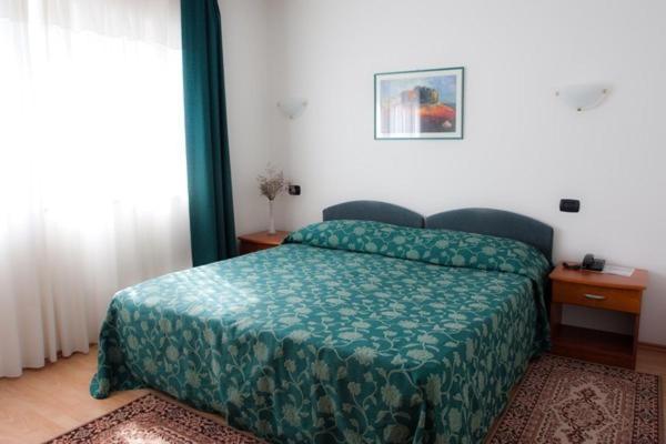 Hotel Makin Novigrad  Bagian luar foto