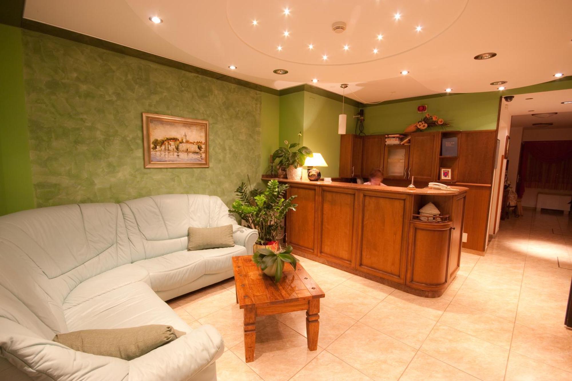 Hotel Makin Novigrad  Bagian luar foto