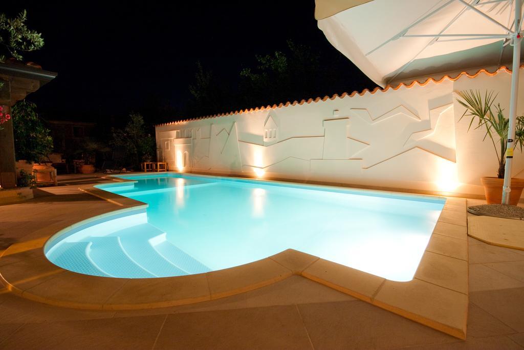 Hotel Makin Novigrad  Bagian luar foto