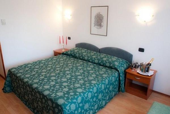 Hotel Makin Novigrad  Bagian luar foto